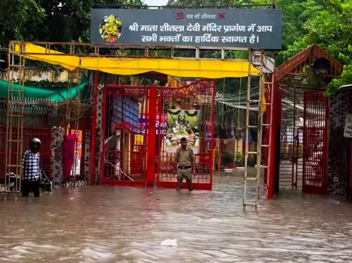 हरियाणा में मानसून: हाईवे पर लगा 10 KM जाम, तीन दिन तेज बारिश अलर्ट ! 4 हरियाणा के गुरूग्राम में बारिश से हुआ जलभराव