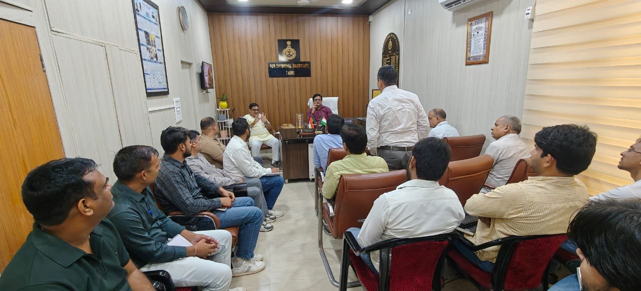 जनकल्याणकारी योजनाओं के प्रभावी क्रियान्वयन के उद्देश्य से उपमंडल कार्यालय तावडू में समाधान शिविर का आयोजन किया गया