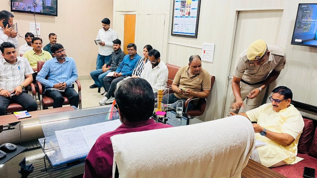 जनकल्याणकारी योजनाओं के प्रभावी क्रियान्वयन के उद्देश्य से उपमंडल कार्यालय तावडू में समाधान शिविर का आयोजन किया गया