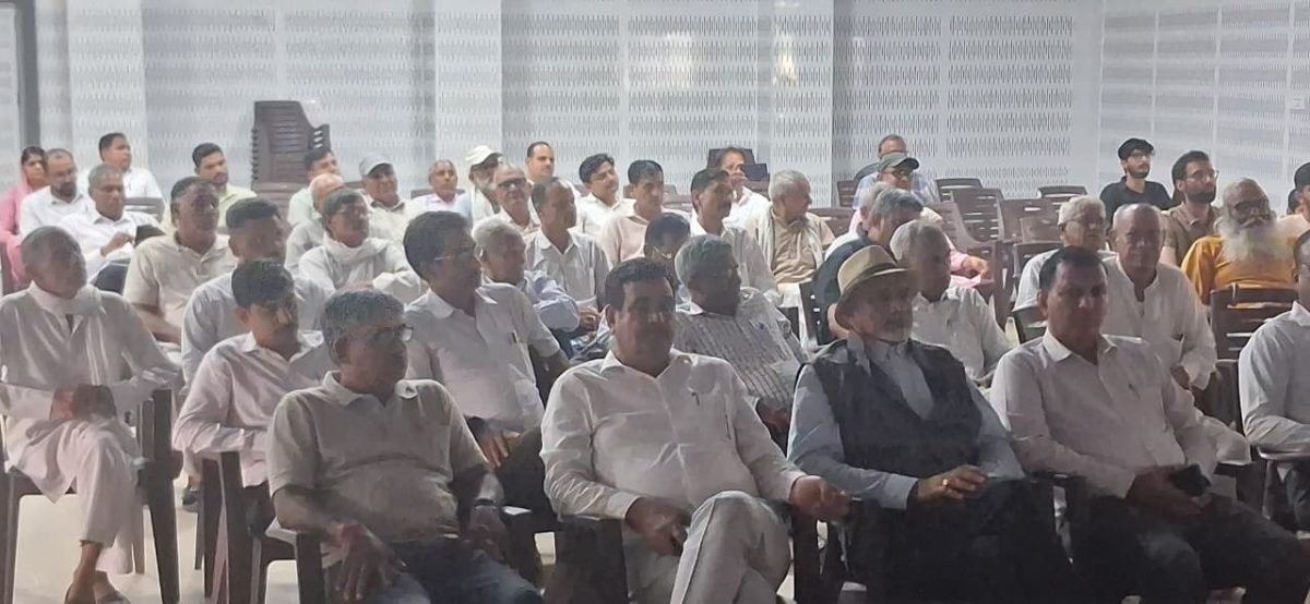 रेवाड़ी: ईश्वरचंद्र विद्यासागर, प्रेमचंद व शहीद उधम सिंह को दी श्रद्धांजलि