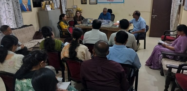 मुख्यमंत्री सुशासन सहयोगी ने ली शिक्षा विभाग रेवाड़ी की बैठक