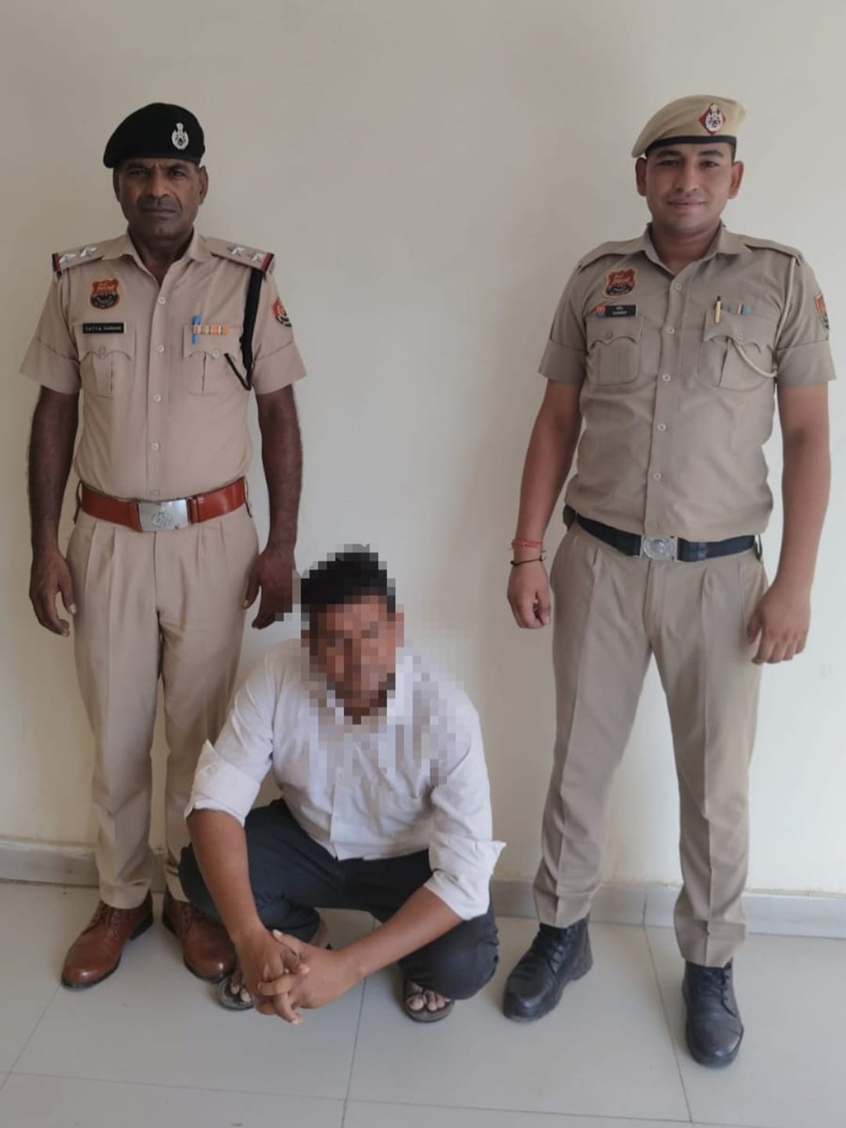 भीषण अग्निकांड मामले में बावल पुलिस ने फायर सेफ्टी ऑफिसर लाल चन्द्र मौर्य को गिरफ्तार कर लिया है।