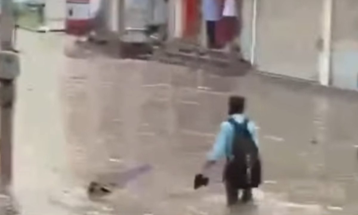 कहीं घर तो कहीं दुकानों में घुसा पानी