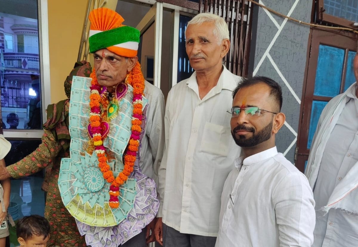 Breaking News: सेवानिवृत्त पुलिस उपनिरीक्षक सुभाष यादव का किया स्वागत