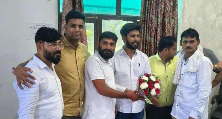 धारूहेड़ा नपा उप-चेयरमैन बने अमन राव: पूर्व चेयरमैन के पोते को मिला निर्विरोध समर्थन, समर्थकों ने निकाली  स्वागत रैली