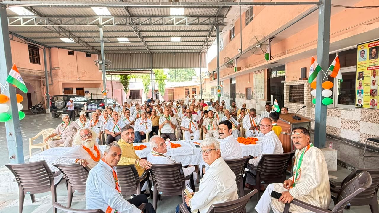 रेवाड़ी: 80वें स्वतंत्रता दिवस पर 15अगस्त को जिला वाइज श्रृंखला में जिला रेवाड़ी के ब्राह्मणों की एक विशेष बैठक ब्राह्मण सभा रेवाड़ी की धर्मशाला (ब्रह्मग़ढ़) रेवाड़ी में सम्पन्न हुई