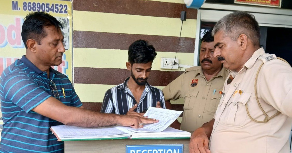 स्वतंत्रता दिवस कार्यक्रमों के लिए अतिरिक्त पुलिस बल तैनात की गई तथा सोमवार को चैकिंग अभियान भी चलाया गया।