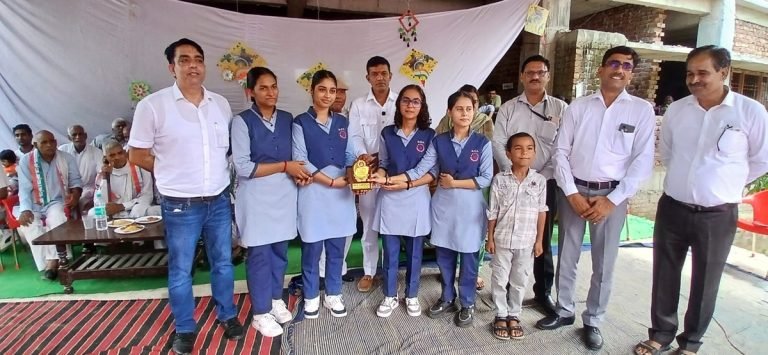 राजकीय मॉडल संस्कृति वरिष्ठ विद्यालय में स्वतंत्रता दिवस समारोह उत्साह के साथ मनाया