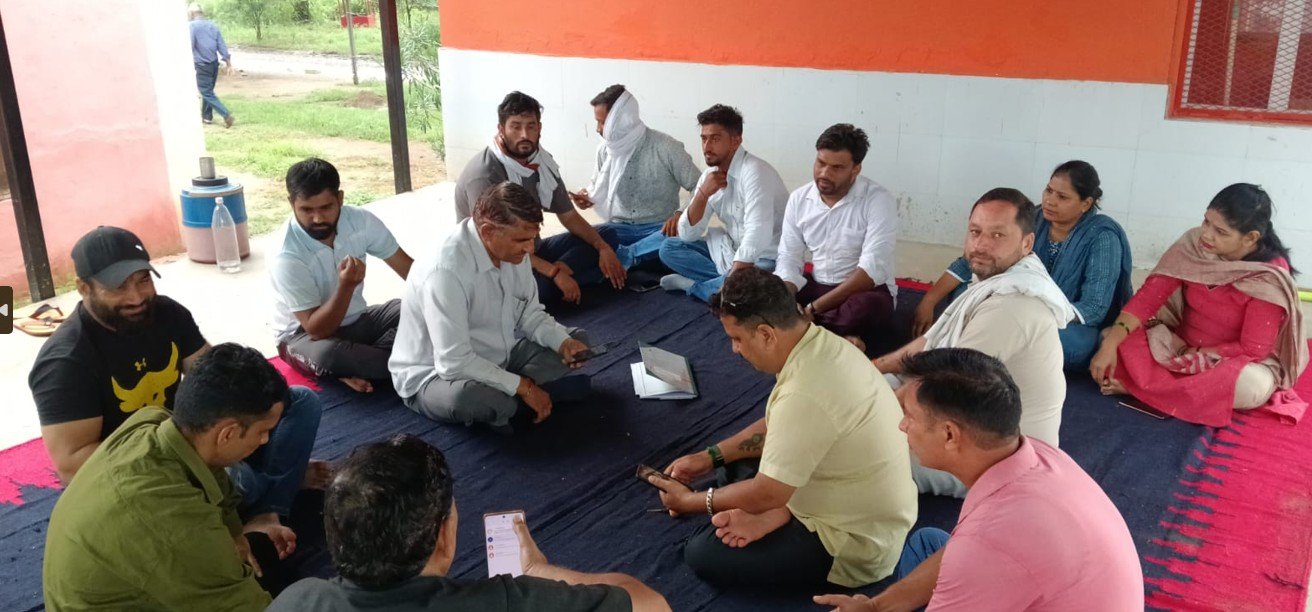 Dharuhera News: जोनावास बिजली बोर्ड में कर्मचारियों ने किया विरोध प्रदर्शन Dharuhera News