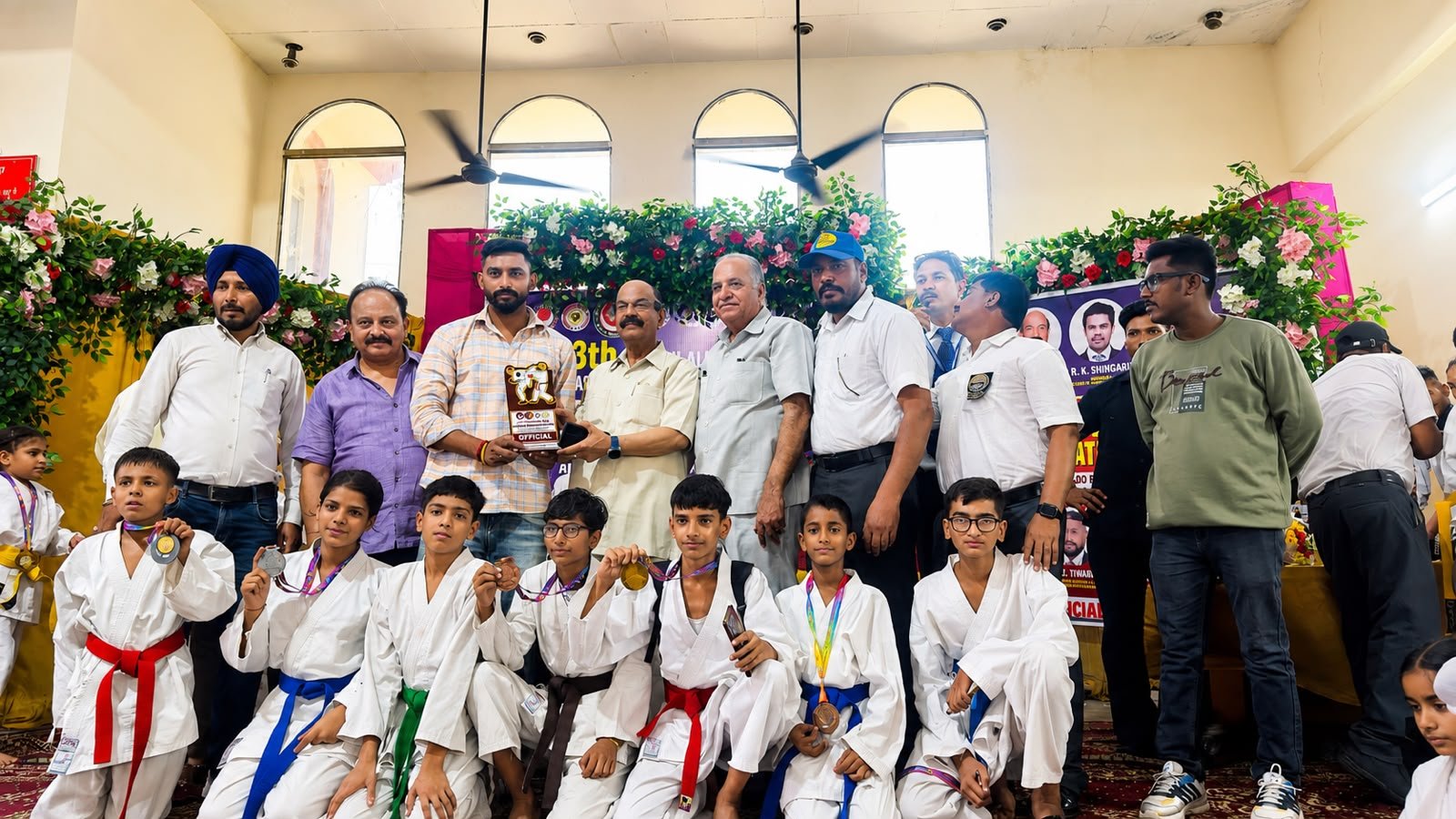 धारूहेड़ा: पंजाब के अमृतसर में आयोजित नेशनल कराटे चैंपियनशिपमें ब्लैक पैंथर कराटे क्लब, धारूहेड़ा के खिलाड़ियों ने शानदार प्रदर्शन करते हुए जिले को का नाम रोशन किया।