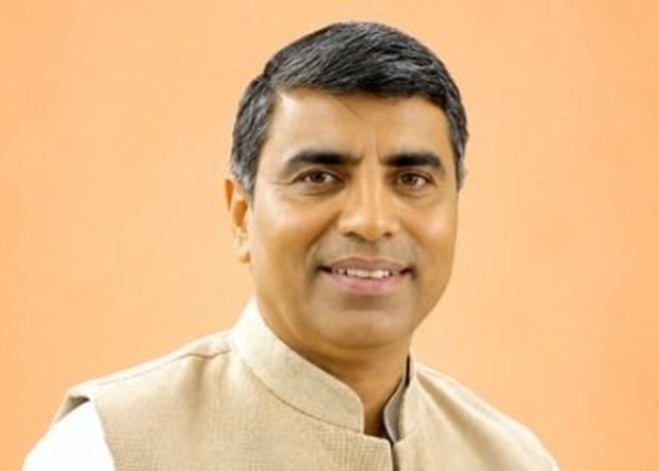 सोनीपत के इस स्कूल में अचानक पहुंचे शिक्षा मंत्री महीपाल ढांडा, अधिकारियों में मचा हड़कंप