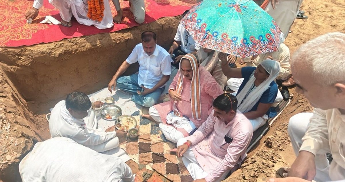 रेवाड़ी: ₹7 करोड़ की लागत से बनेगा बॉयज कॉलेज का नया भवन, MLA Rewari Laxman Yadav ने किया भू​मि पूजन