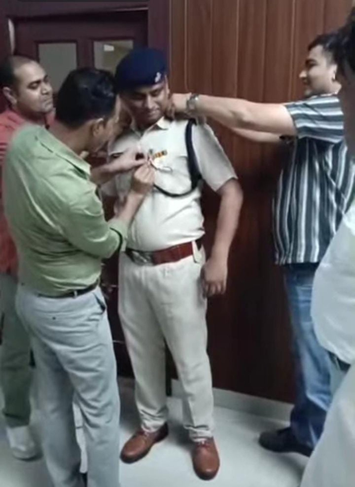 जेल विभाग द्वारा जारी आदेश पर पदोन्नति प्राप्त करने के बाद मोहन लाल ने जिला जेल करनाल में विधिवत रूप से पदभार संभाल लिया है।