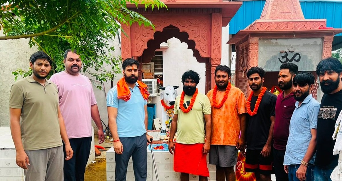शिव रात्रि पर मंदिरों में उमड़ी भीड़, लगे बम बम के जयकारे धारूहेड़ा: नंदू गोशाला में हरिद्वार से लाया गंगा जल गोमाता के पावन चरणों में श्रद्धापूर्वक अर्पित