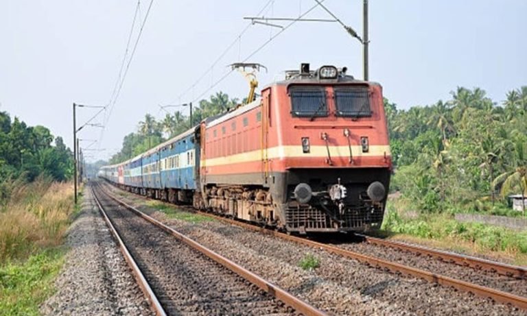 रेल यात्रियों के लिए जरूरी खबर, रेवाड़ी से चलने वाली इन ट्रेनों को रेलवे ने किया रद्द, देखें List