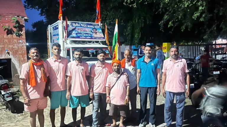 धारूहेड़ा:  हरिद्वार के लिए ‘झूला कांवड़’ यात्रा रवाना