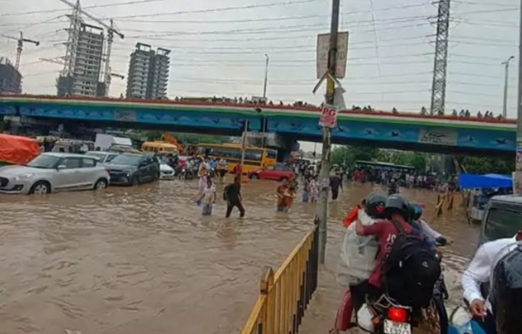 भारी बारिश से जलमग्न हुआ गुरूग्राम, प्रशासनिक दावों की खुली पोल