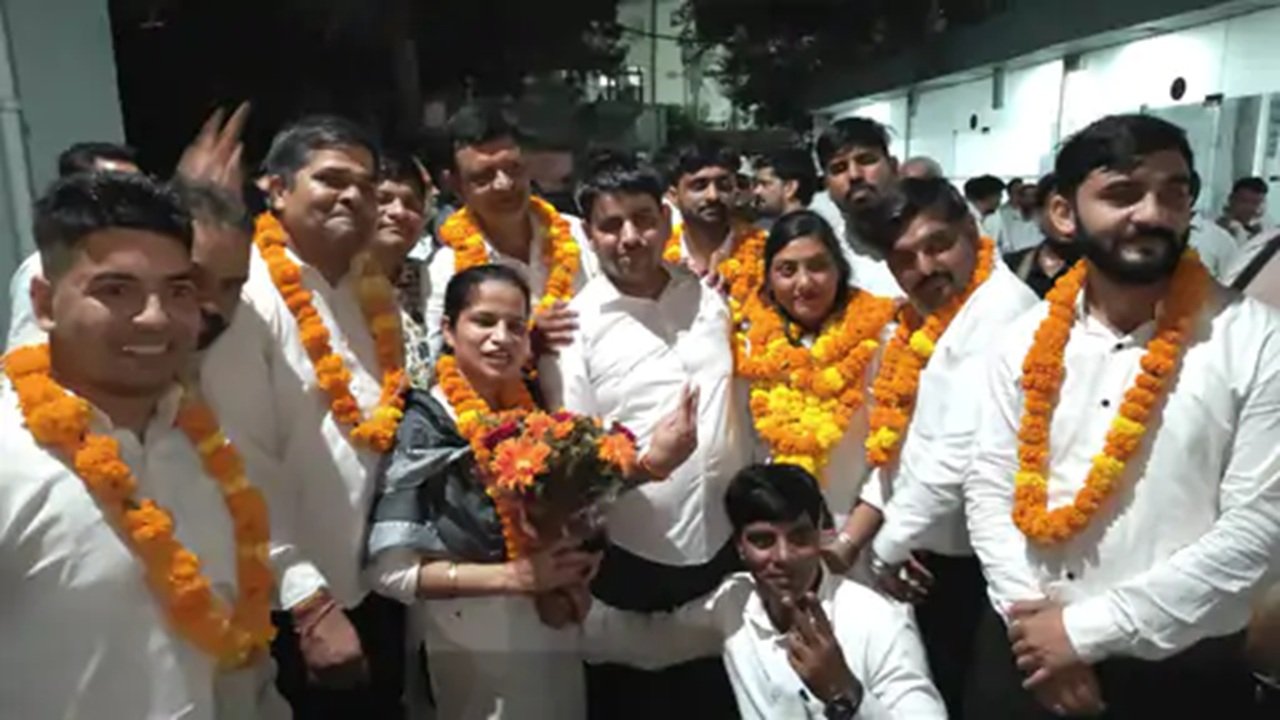 नितिन ने अपने निकटतम प्रतिद्वंद्वी अनिल कुमार को 60 वोटों के अंतर से हराकर लगातार दूसरी बार प्रधान पद पर कब्जा जमाया।