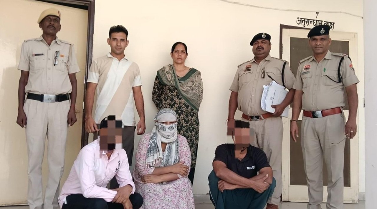 बावल: जमीन को धोखाधड़ी से हड़पने और दूसरे व्यक्ति को बेचने के प्रयास के मामले में बावल थाना पुलिस ने तीन आरोपियों को गिरफ्तार किया है