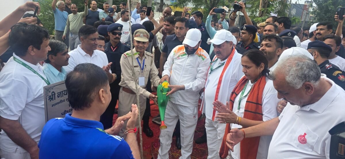 नशा मुक्त हरियाणा के संकल्प के साथ एकजुट हुआ रेवाड़ी! नशा मुक्त हरियाणा के संकल्प के साथ एकजुट हुआ रेवाड़ी!