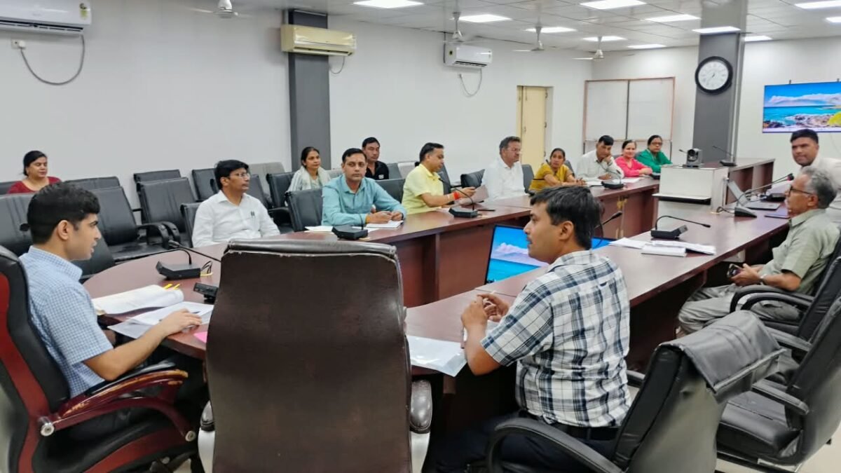 रेवाड़ी, 18 सितंबर। जिले में एनीमिया की रोकथाम और नियंत्रण के लिए 17 सितंबर से 25 दिसंबर 2026 तक 100 दिवसीय एनीमिया नियंत्रण अभियान चलाया जा रहा है।