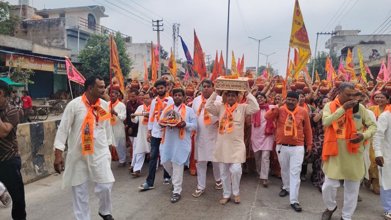 धारूहेड़ा में लगे श्रीराम के जय कारे, रामकथा पर निकाली कलश यात्रा