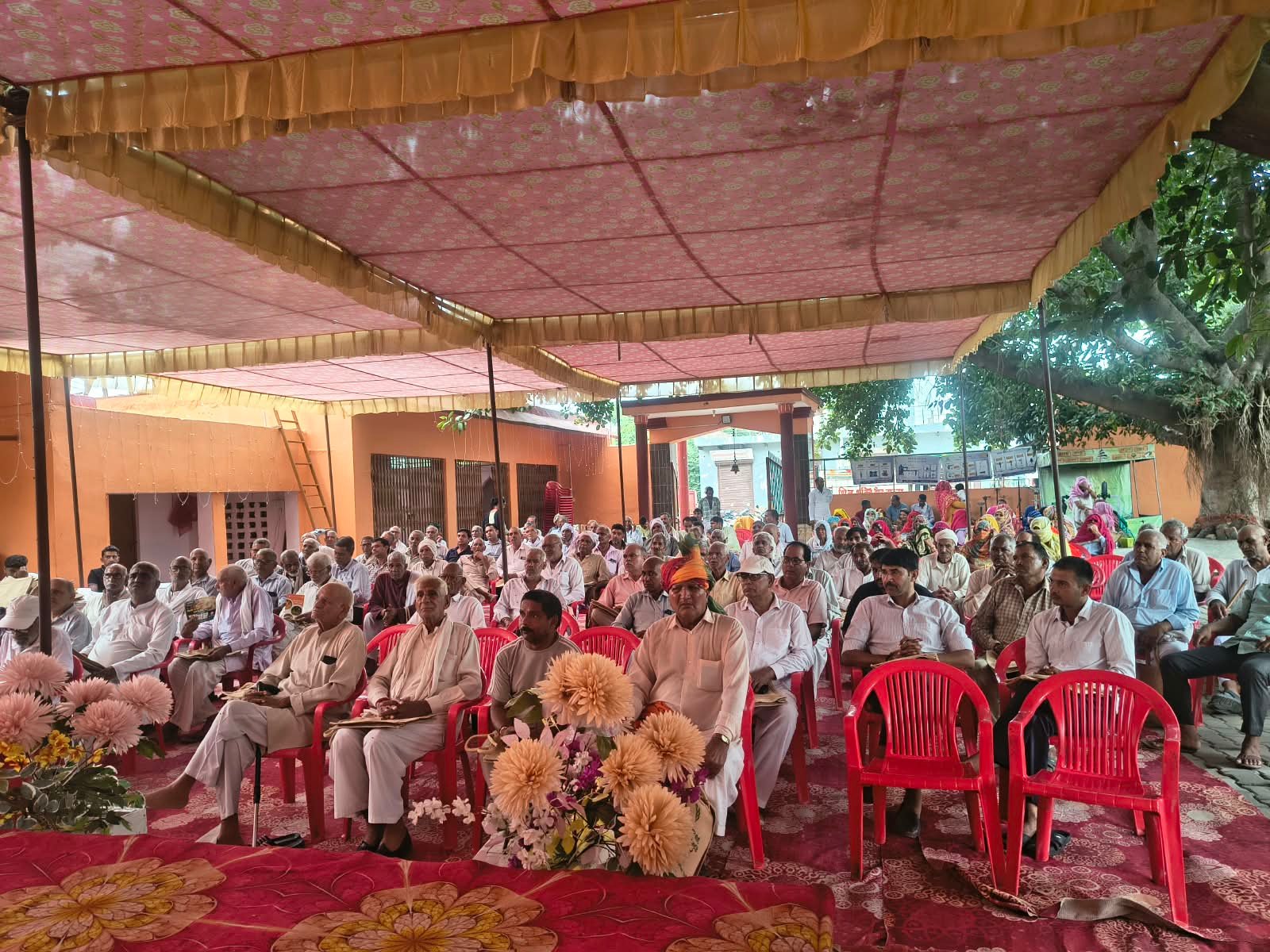 धारूहेड़ा:  राष्ट्रीय खाद्य तेल मिशन-तिलहन (NMEO-Oilseeds) के अंतर्गत ग्राम खरखड़ा में किसान मेले का आयोजन किया गया