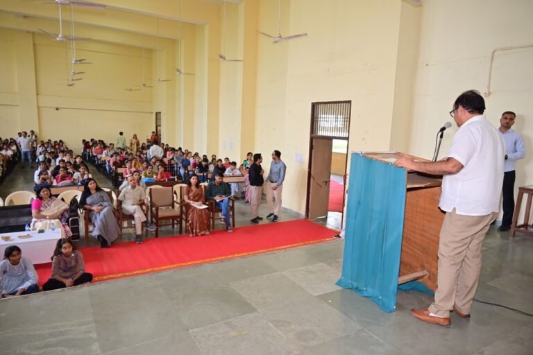राजकीय कॉलेज कोसली में 'प्रतिभा खोज' कार्यक्रम का भव्य आयोजन: विधायक अनिल यादव ने की शिरकत, 'Physics Fundamental' पुस्तक का हुआ विमोचन