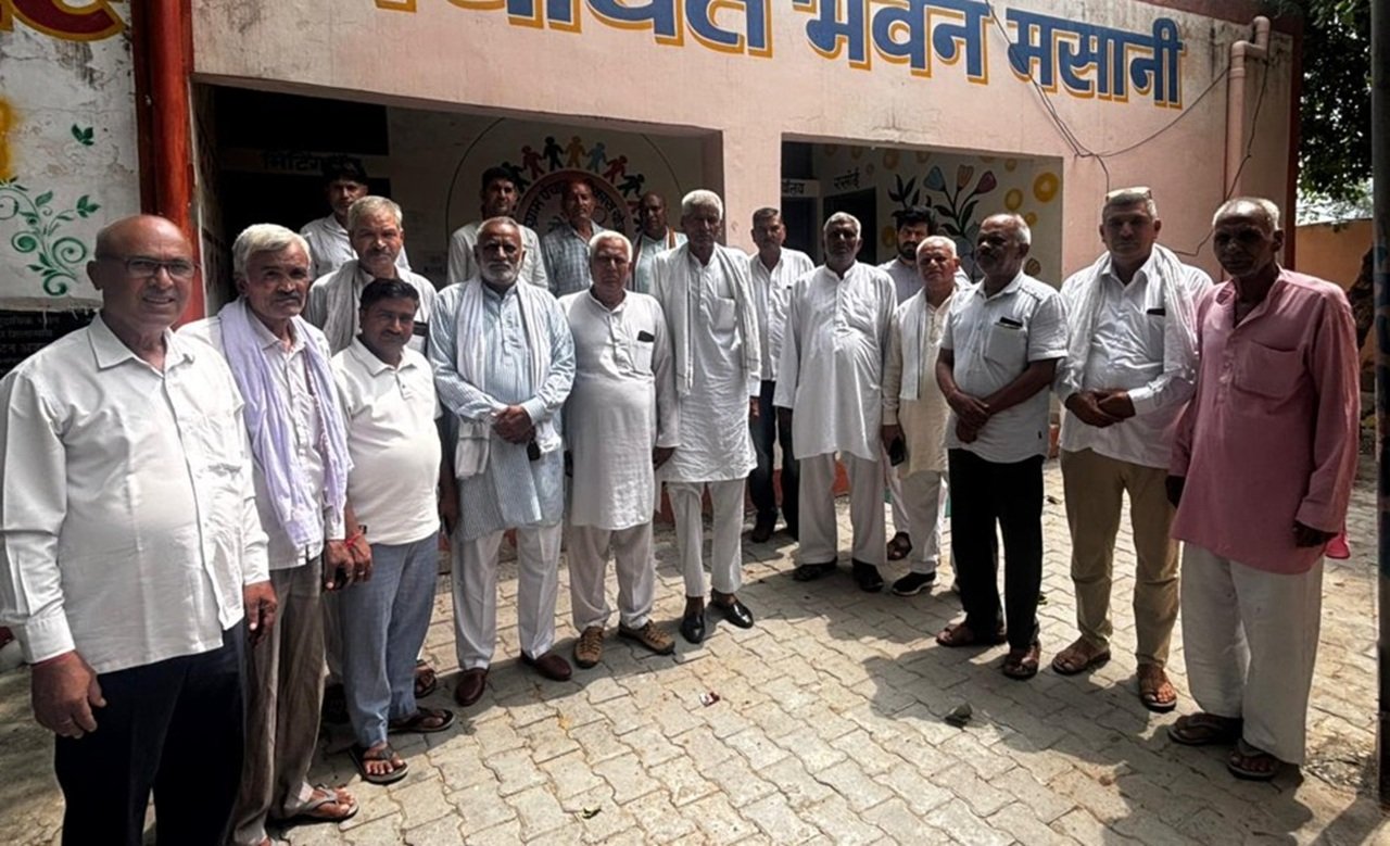 मसानी बैराज व साहिबी नदी संरक्षण को लेकर पंचायत घर में हुई अहम बैठक