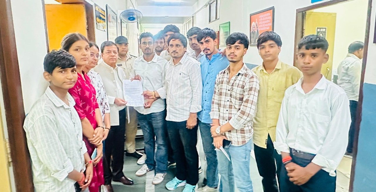 IGU मीरपुर में भगत सिंह जयंती पर NSUI का प्रदर्शन: निकाली यात्रा, चौक का नाम 'शहीद भगत सिंह' के नाम पर रखने की मांग