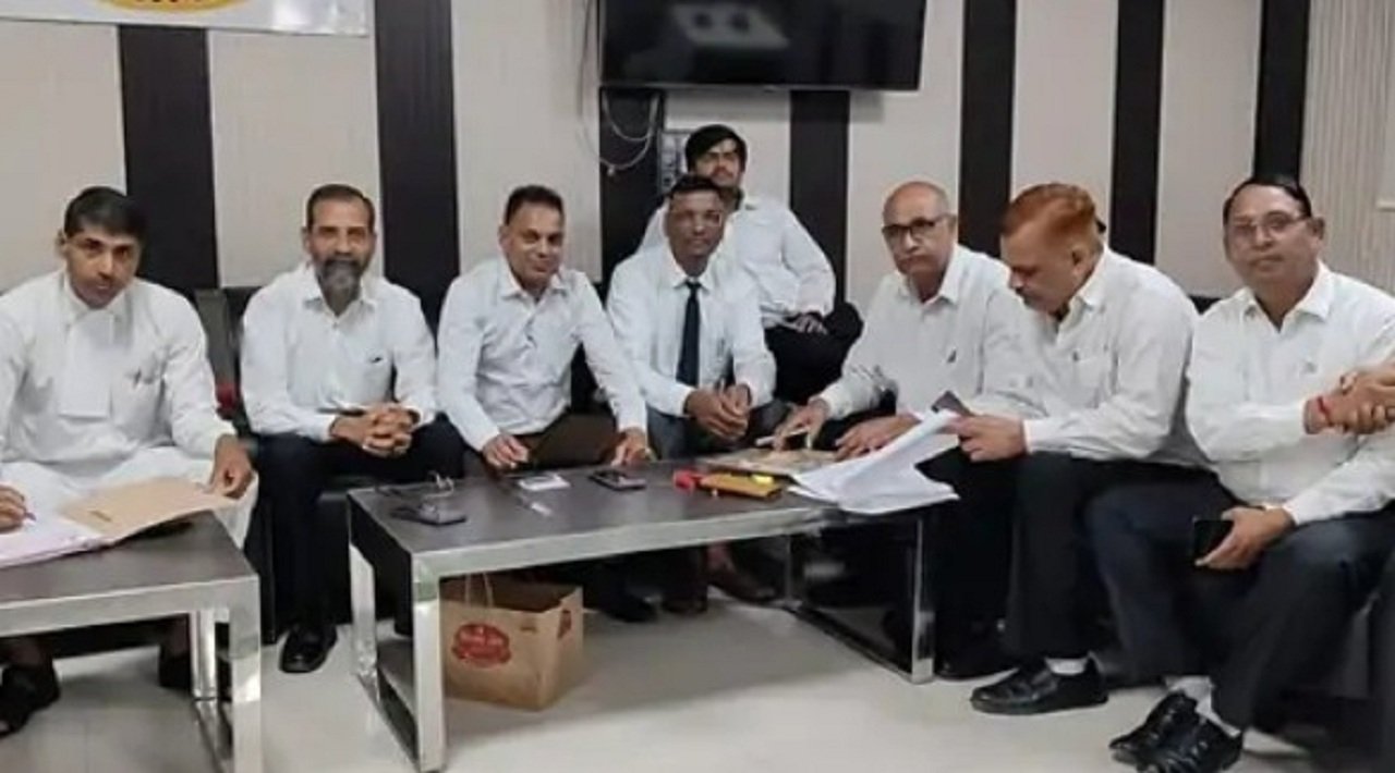 बार चुनाव के लिए नियुक्त निर्वाचन अधिकारी।