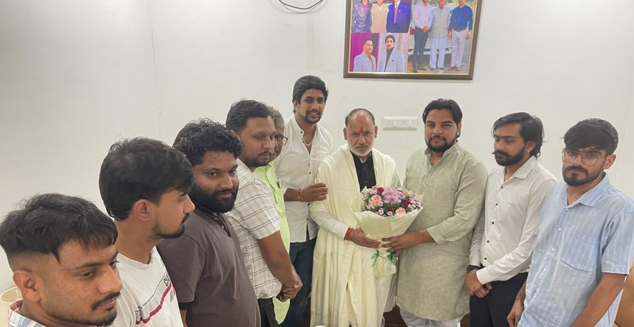 धारूहेड़ा में भाजपा राष्ट्रीय मंत्री जेपी छावड़ी का स्वागत करते हुए भाजपाई