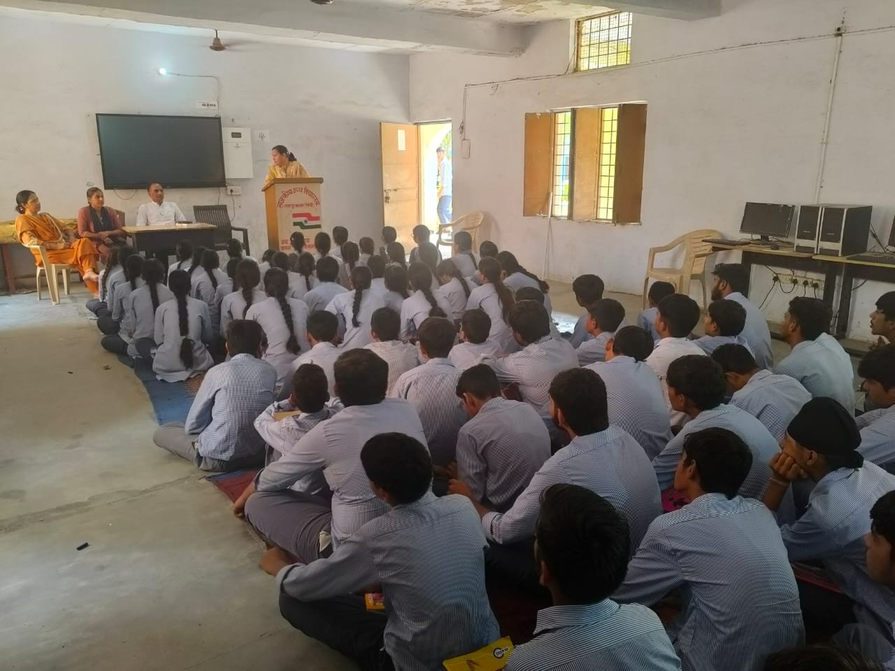 धारूहेड़ा: ततारपुर स्कूल में डेंगू-मलेरिया, टीबी और एचपीवी टीकाकरण को लेकर विद्यार्थियों को किया जागरूक