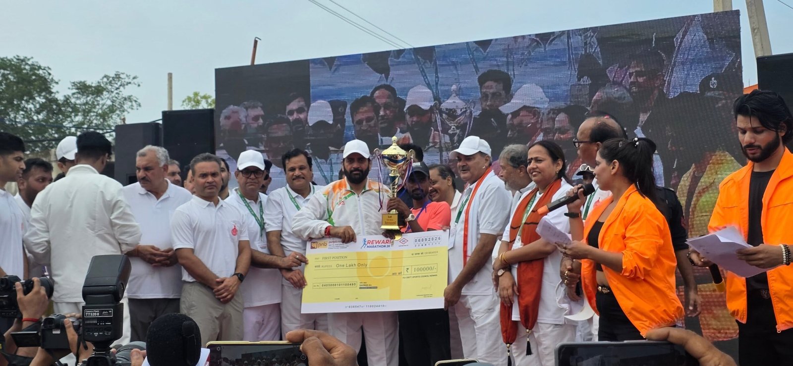 रेवाड़ी (Best24News): रेवाड़ी में रिकॉर्ड भागीदारी के साथ आयोजित हुई ‘यूथ मैराथन’ का समापन भव्य पुरस्कार वितरण समारोह के साथ हुआ।