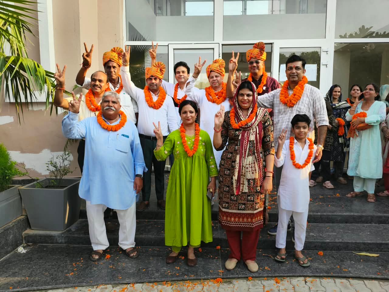 एम2के काउंटी हाइट्स में आरडब्ल्यूए के हुए चुनाव, जाने कौन बने प्रधान