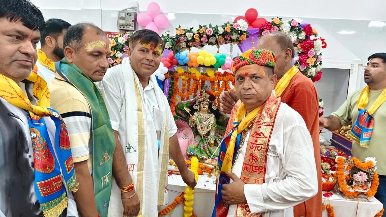धारूहेड़ा : श्री श्याम जागरण का शुभारंभ करते हुए चेयरमैन अजय जांगडा
