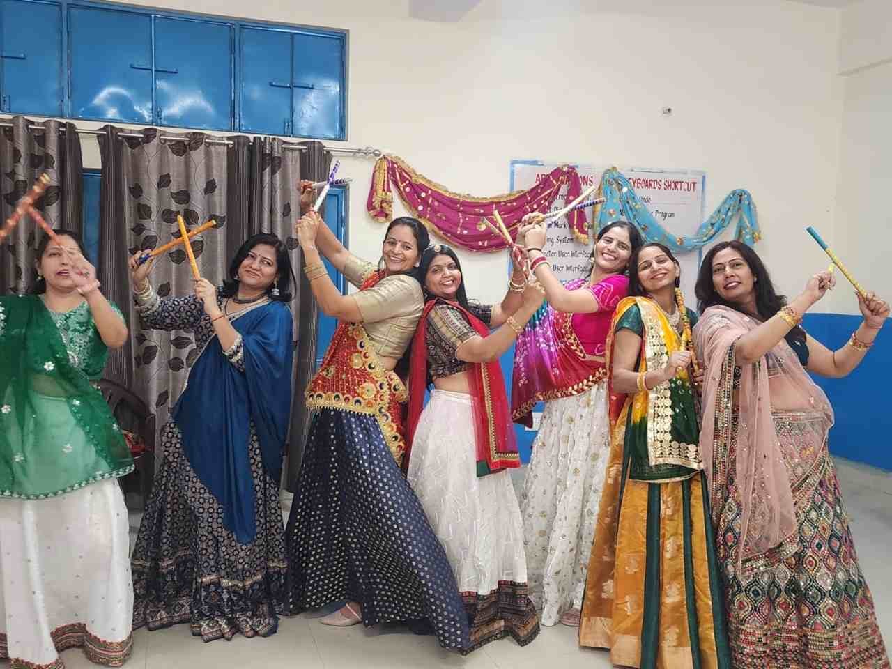 Dharuhera News (Best 24 News) मसानी स्थित राजकीय वरिष्ठ माध्यमिक विद्यालय में अभिभावक-शिक्षक बैठक (पीटीएम) के साथ दशहरा उत्सव मनाया गया।