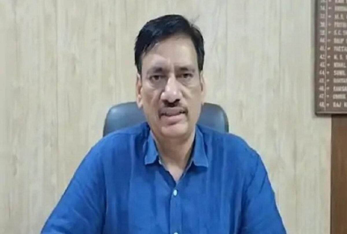 रेवाड़ी अनाज मंडी में टोकन के लिए मारा मारी, जिम्मेदार कौन ?