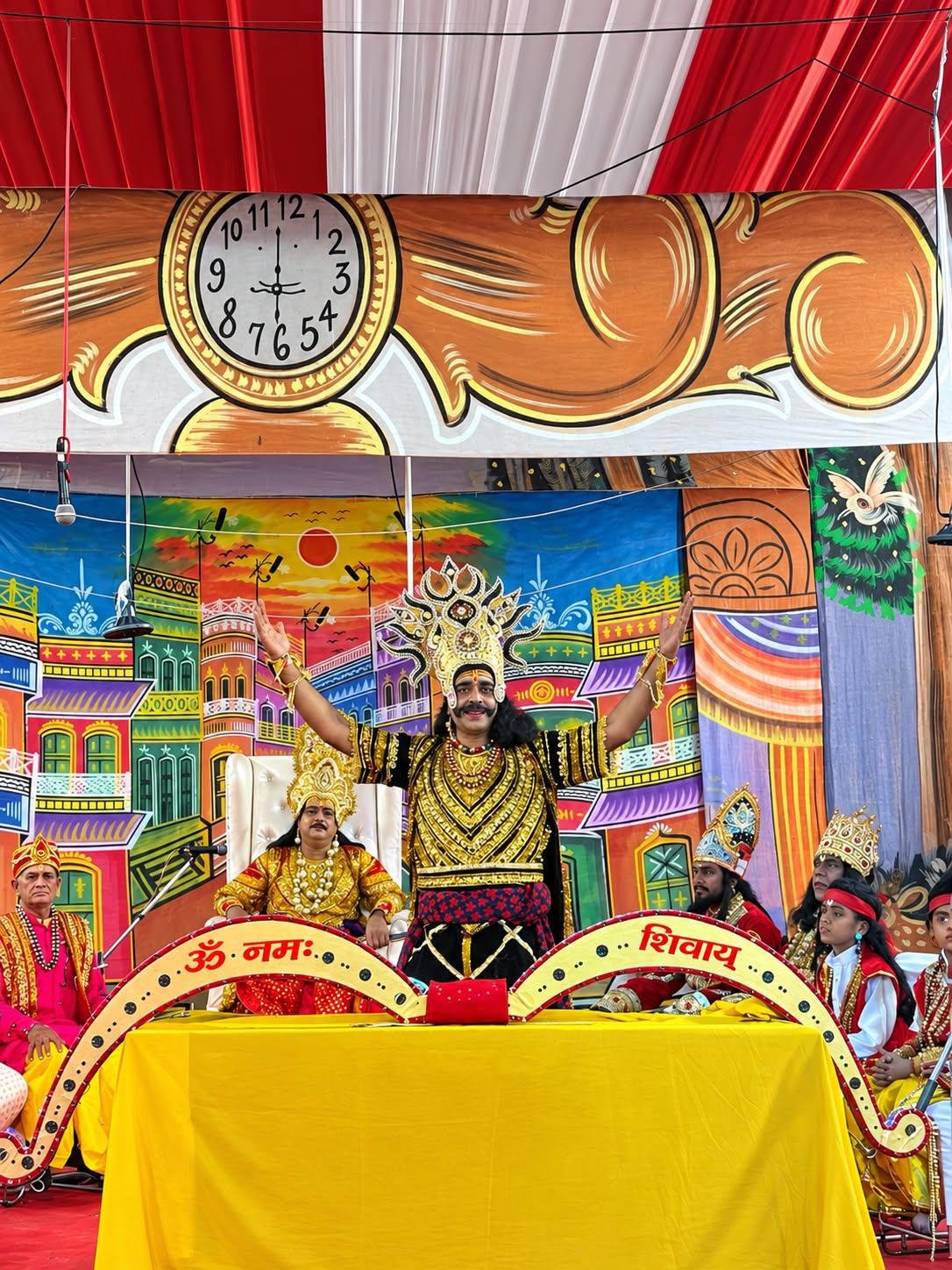 श्री राम रामलीला क्लब में श्रीराम विवाह का मंंचन में लगे श्रीराम के जयकारें