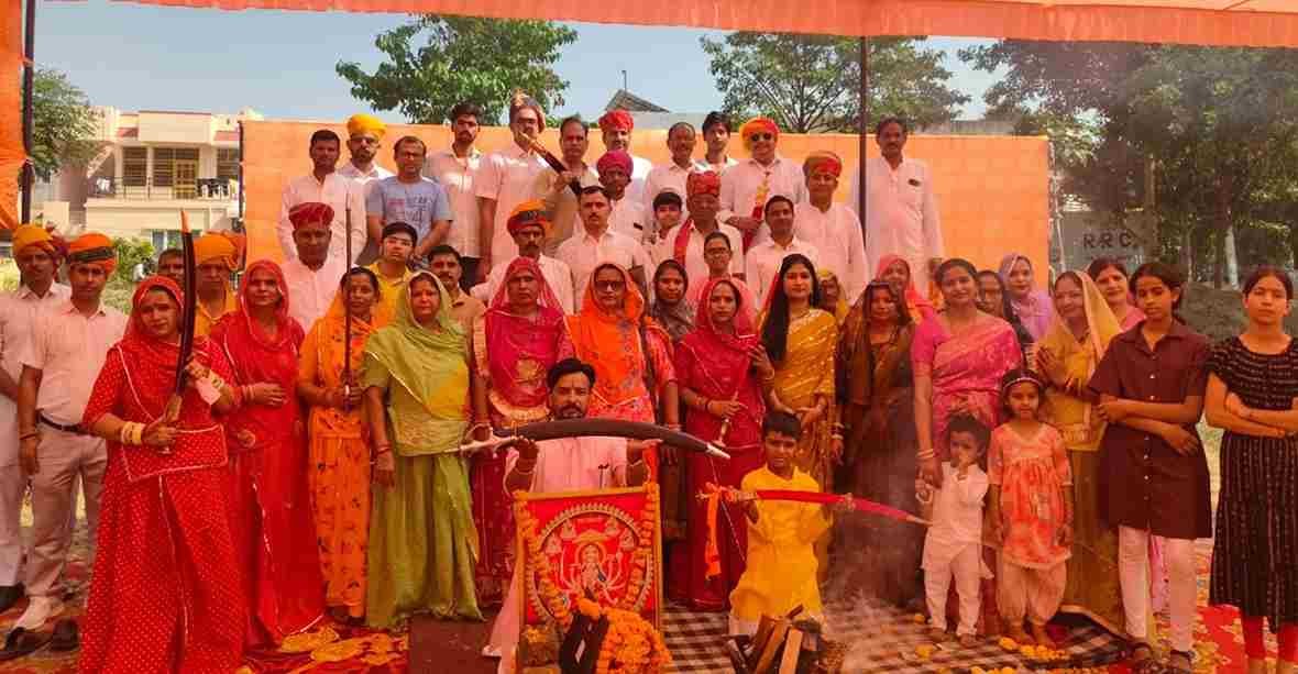 धारूहेड़ा में राजपूत समाज ने किया शस्त्र पूजा, जानिए क्यों करते पूजा