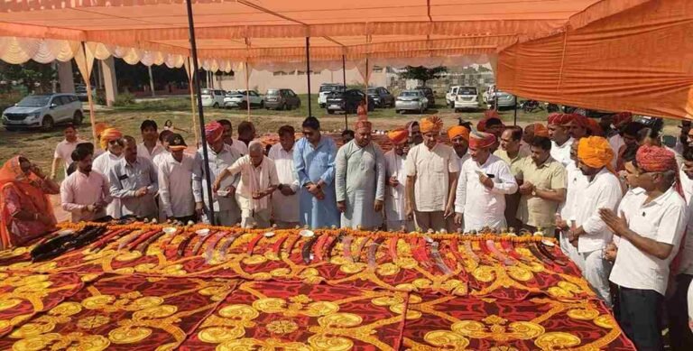 धारूहेड़ा में राजपूत समाज ने किया शस्त्र पूजा, जानिए क्यों करते है पूजा ?