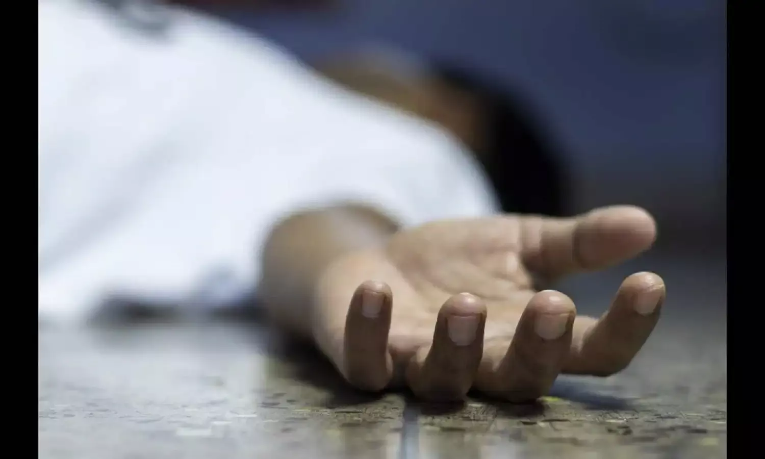 धारूहेड़ा में यूपी के श्रमिक ने पेड से लटक कर दी जान धारूहेड़ा में यूपी के श्रमिक ने किया पेड से लटक कर दी जान