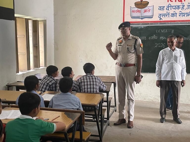 यातायात नियमों का पालन पुलिस के डर से नहीं, सुरक्षा के लिए करें:  SP रेवाड़ी